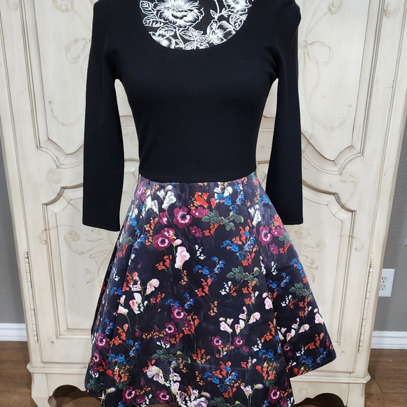 NWT alice + olivia Amie Fall Garden Print Black Long Sleeve Fit Flare Dress Sz 4 - Picture 7 of 14